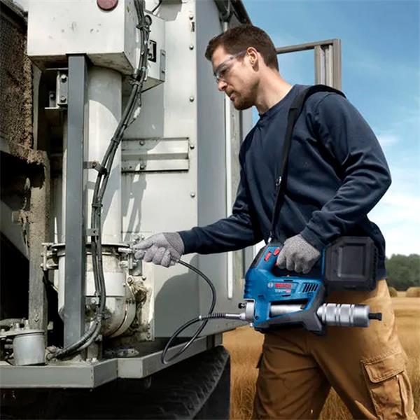 BOSCH GFP 18V-10 CORDLESS GREASE GUN - Image 2
