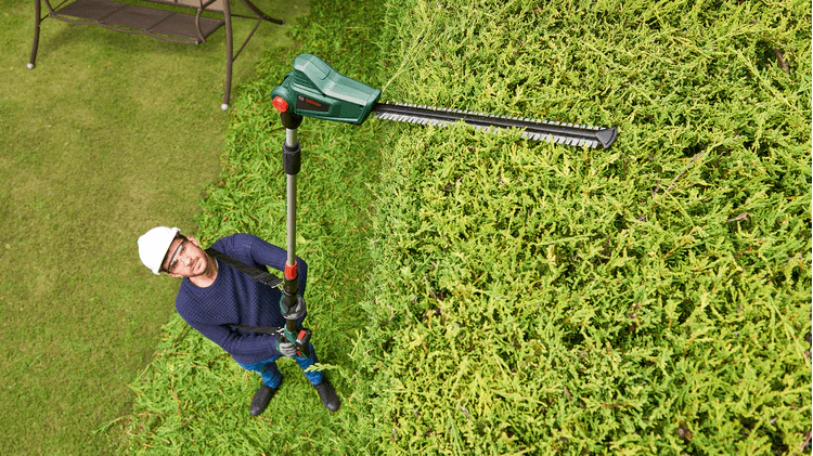 BOSCH UNIVERSAL HEDGEPOLE (1X2.5AH) - Image 3