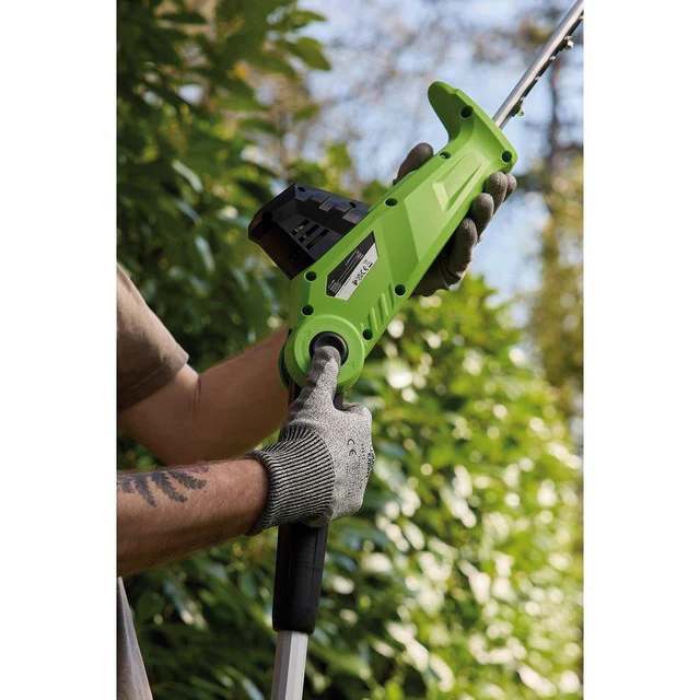 DRAPER 18V POLE HEDGE TRIMMER, 1 X 2.0AH BATTERY, 1 X CHARGER - Image 4