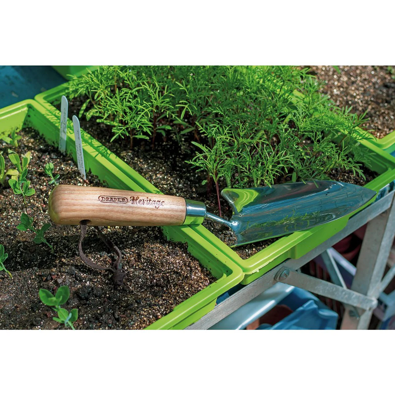 DRAPER HERITAGE STAINLESS STEEL TRANSPLANTING TROWEL WITH ASH HANDLE - Image 2