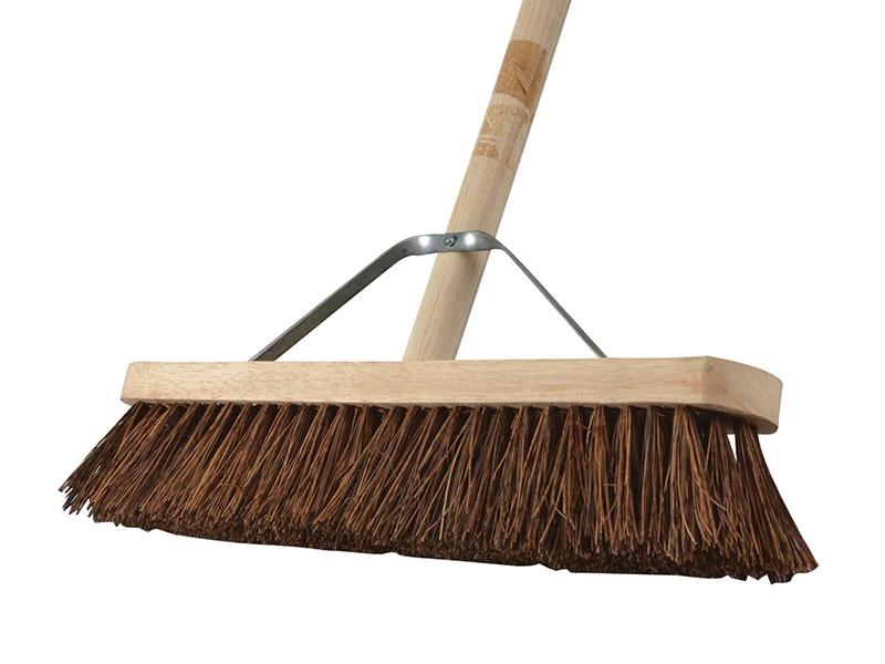 Faithfull Stiff Bassine Broom 450mm (18in) + Handle & Stay - Image 2