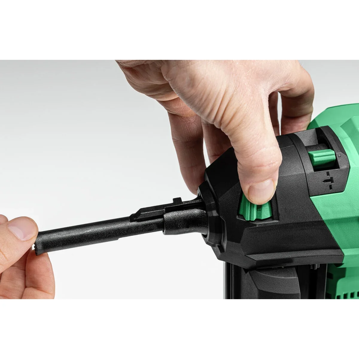 HIKOKI CONCRETE NAILER 18V WITH 2 X 5AH BATTERIES - Image 3