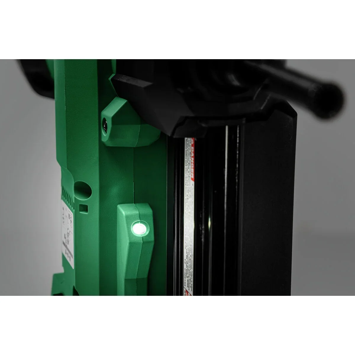 HIKOKI CONCRETE NAILER 18V WITH 2 X 5AH BATTERIES - Image 4