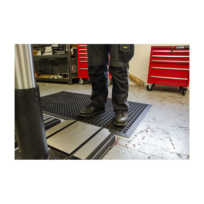 JEFFERSON ANTI-FATIGUE RUBBER MAT BLACK (914X610X12MM) - Image 2