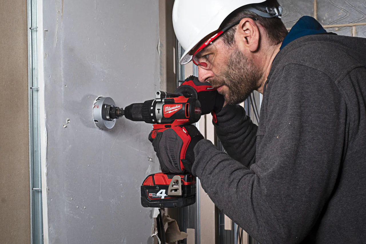 MILWAUKEE M18BLPD2 BRUSHLESS COMBI DRILL BODY ONLY - Image 2