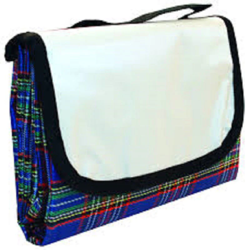 REDWOOD 148 X 115CM WATERPROOF PICNIC RUG