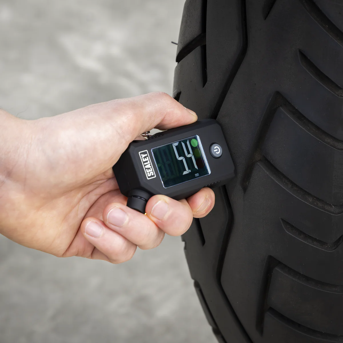 SEALEY DIGITAL TYRE PRESSURE & DEPTH GUAGE - Image 4